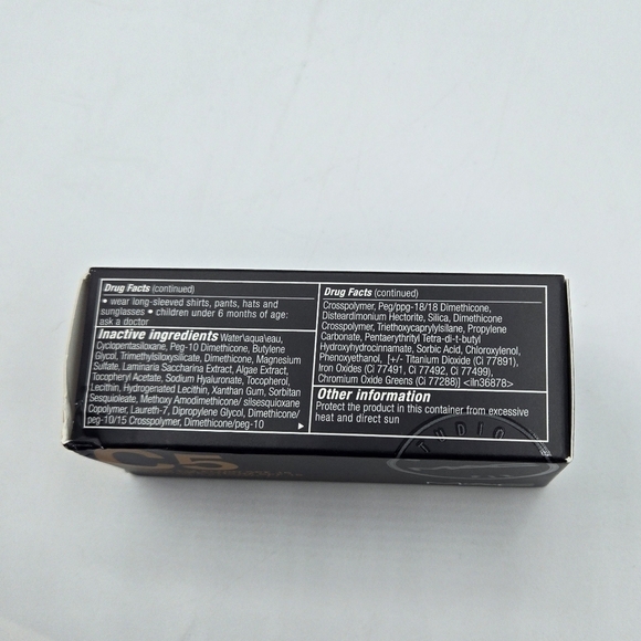 MAC C5 Studio Fix Fluid SPF 15 Foundation - Picture 12 of 13